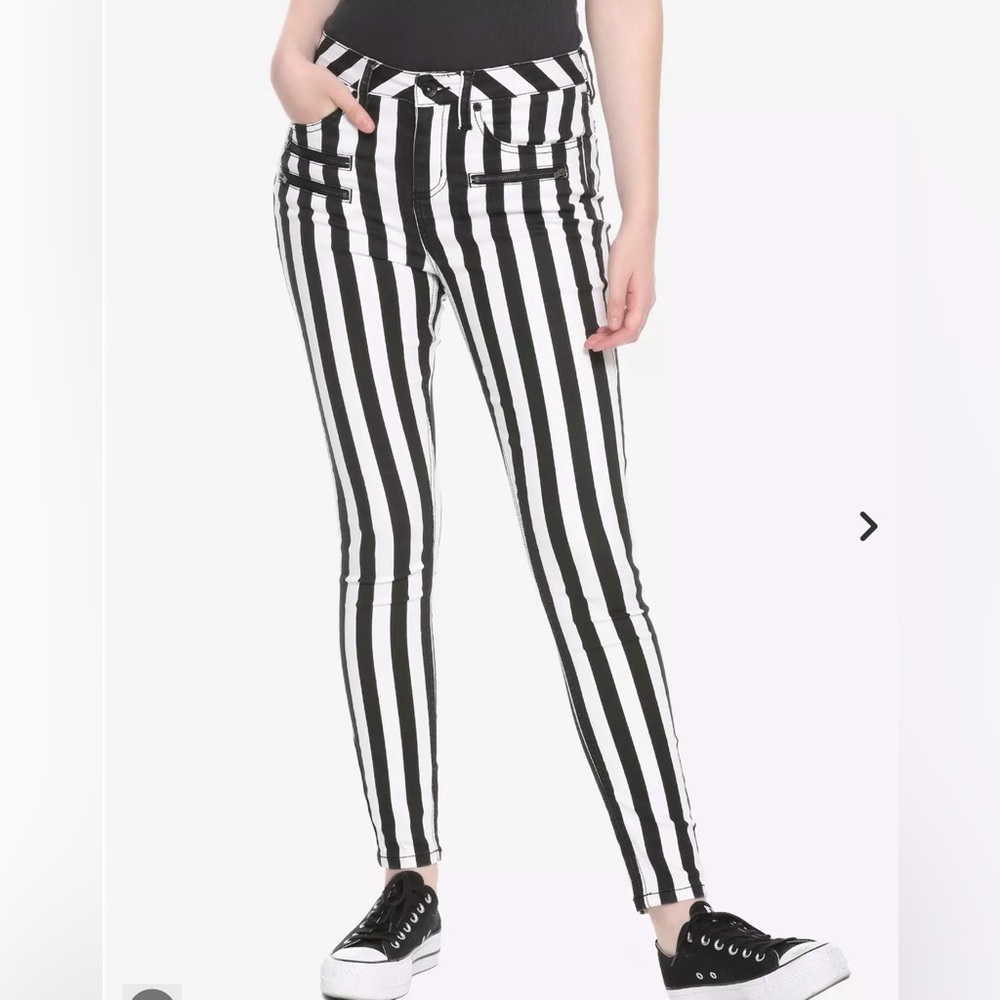 Hot Topic black & white stripe hi-rise super skinny jeans